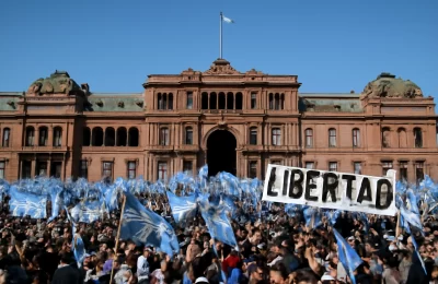 Arrancaron los actos para pedir la libertad de Cristina Kirchner, con pases de factura a Kicillof y a la CGT